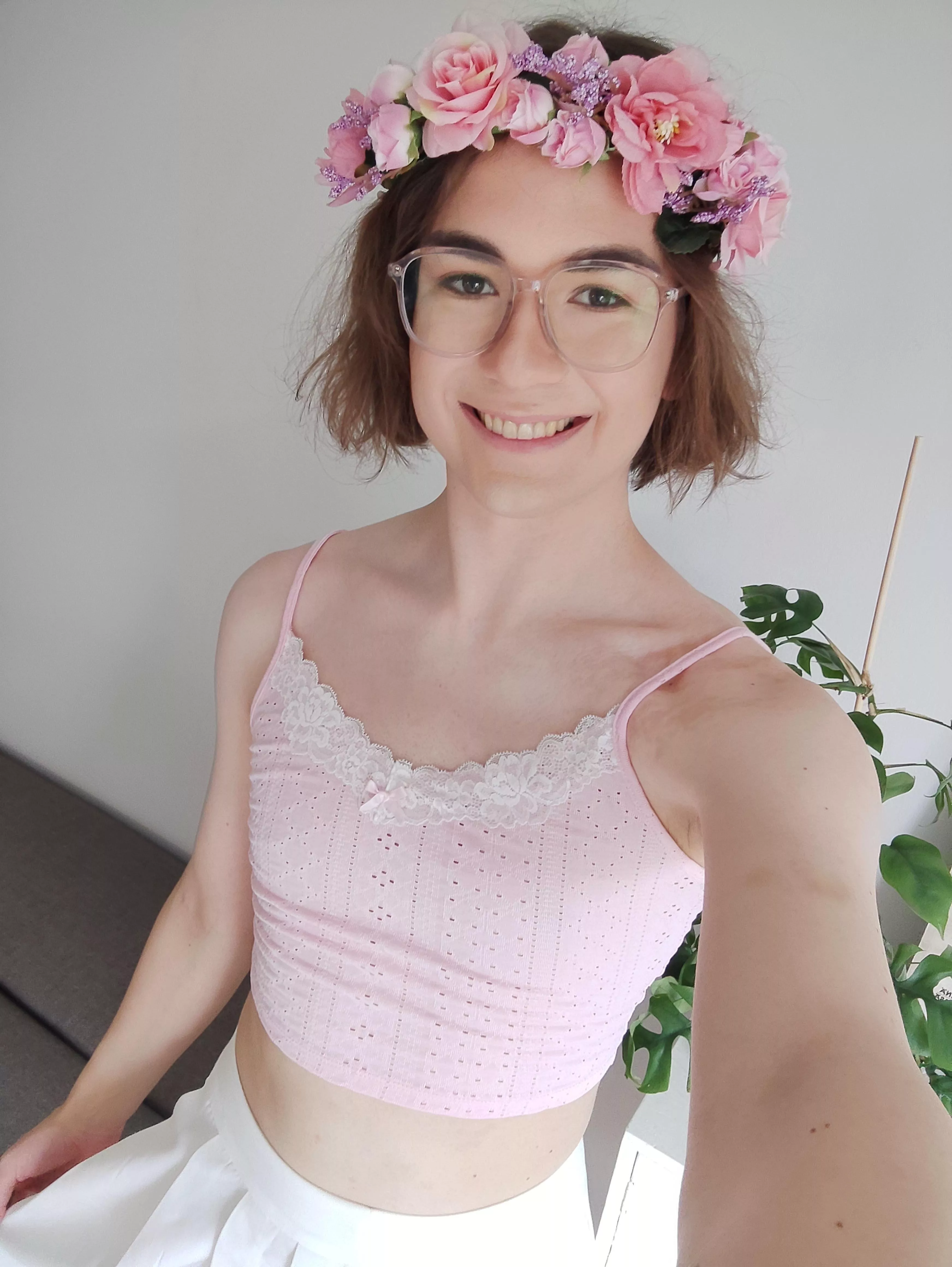 I haven't been posting much to this subreddit. Should I? 💗