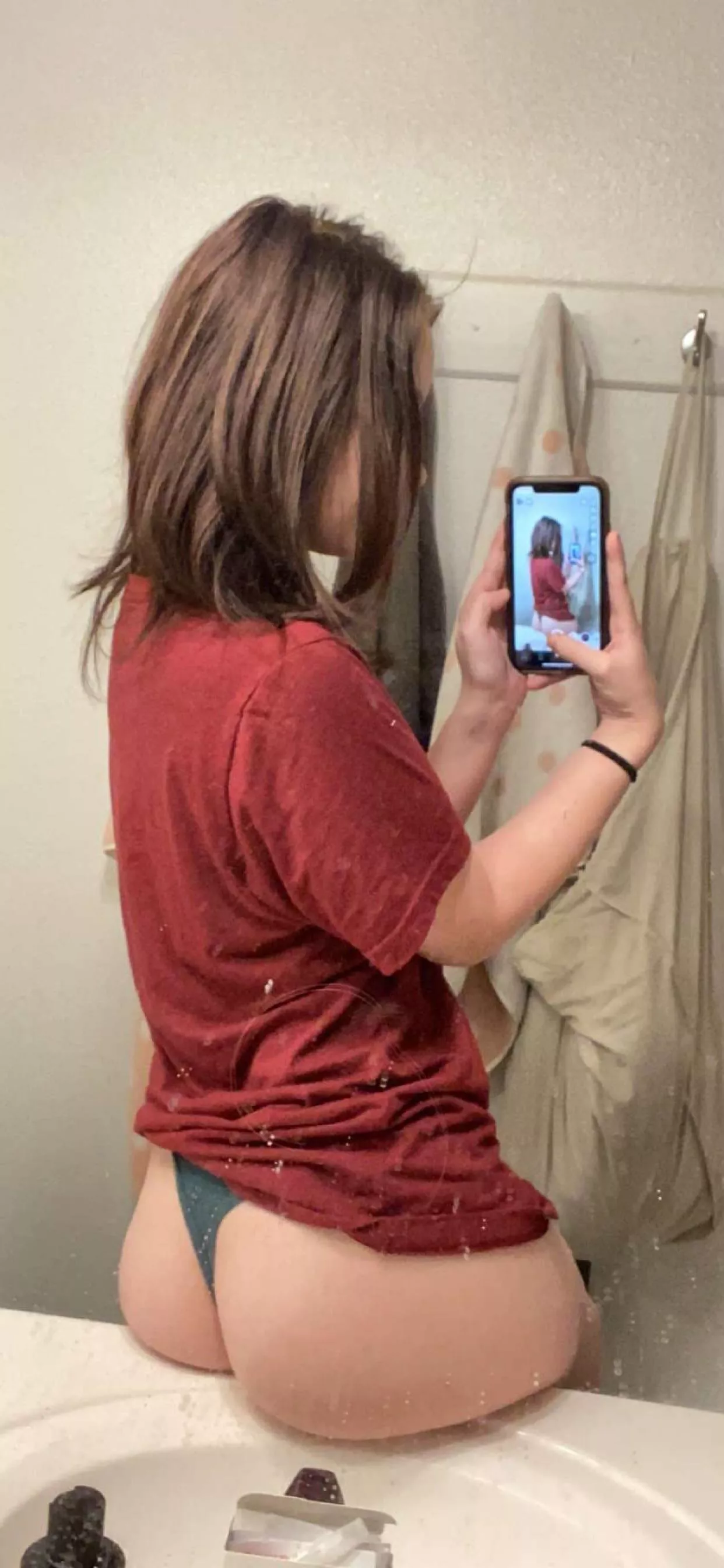 I need someone to get behind me :(