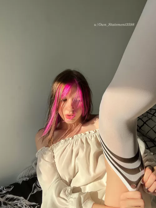 I want you to pull me as hard on your tool as I pull my stockings