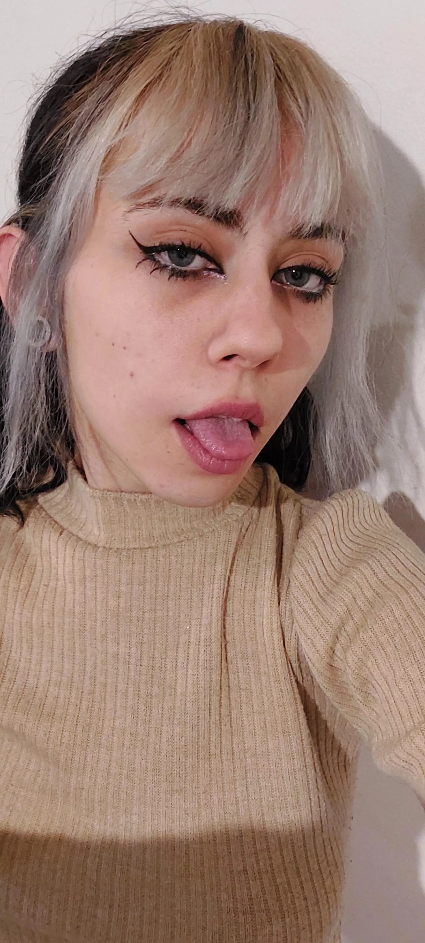 Look at my tongue ♥