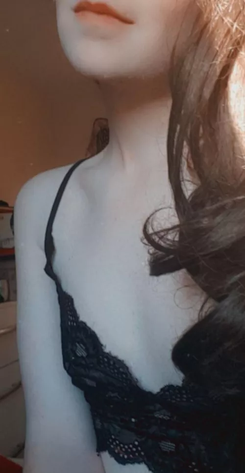 Love the way lingerie looks on me! Anyone wanna see how it looks on their bedroom floor? 😘