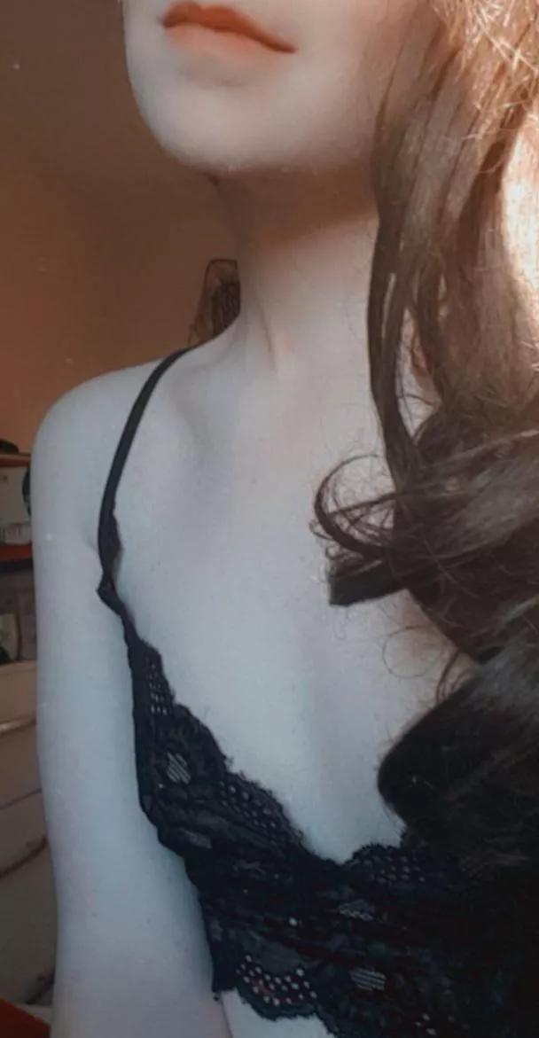 Love the way lingerie looks on me! Anyone wanna see how it looks on their bedroom floor? 😘