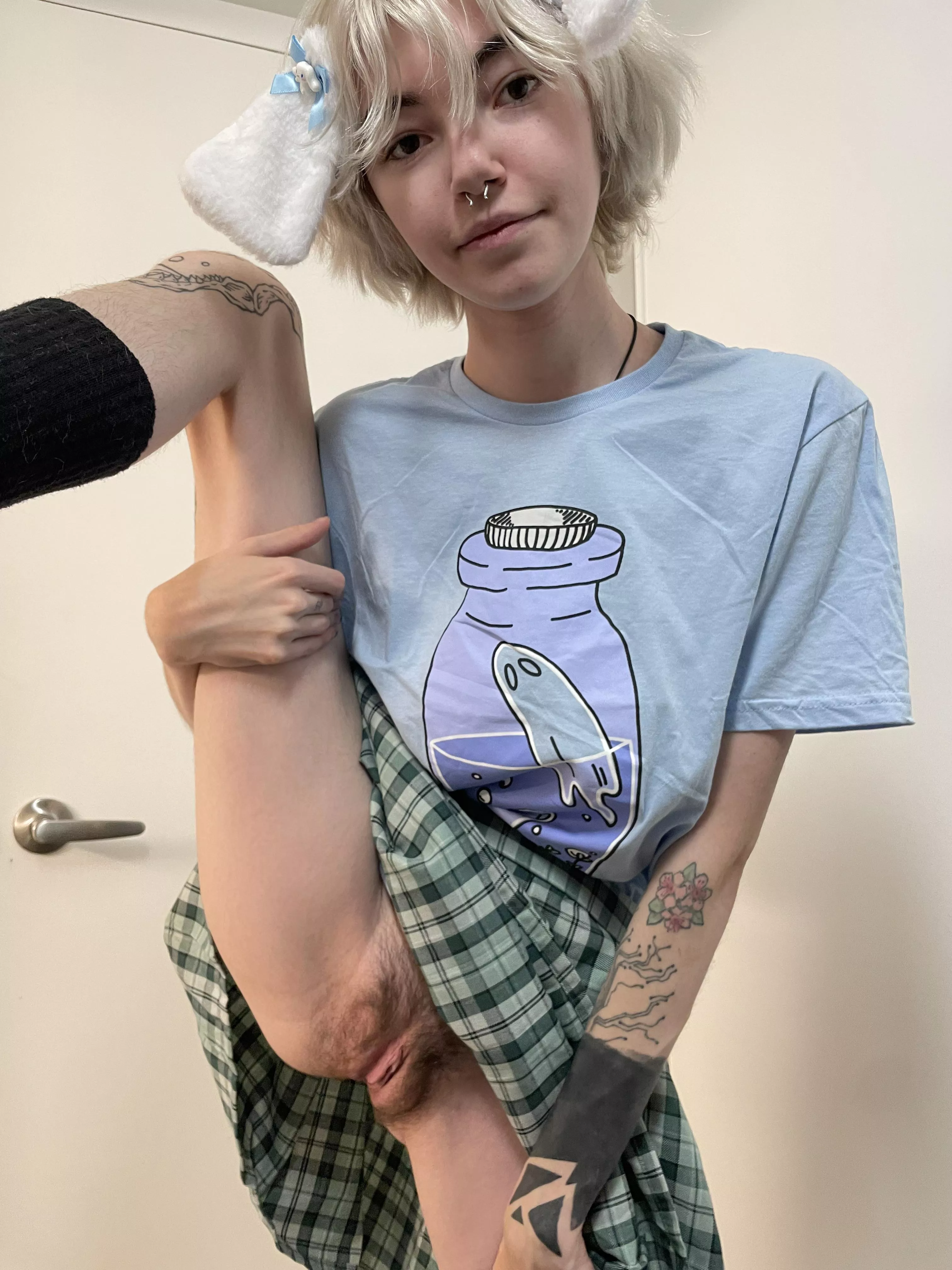 My little tight gamer girl 🐱 (mixed)