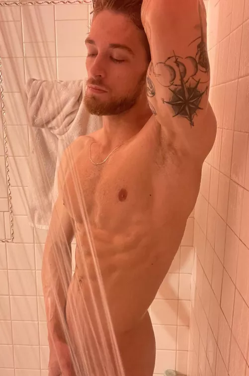 Shower time💦🫧