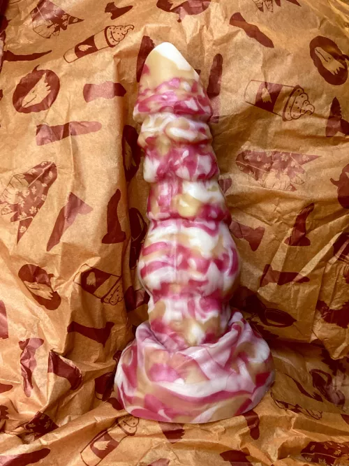 s/m Strawberry Shortcake Nova is here! One of my favorite dessert colorations 🥰🍰🍓