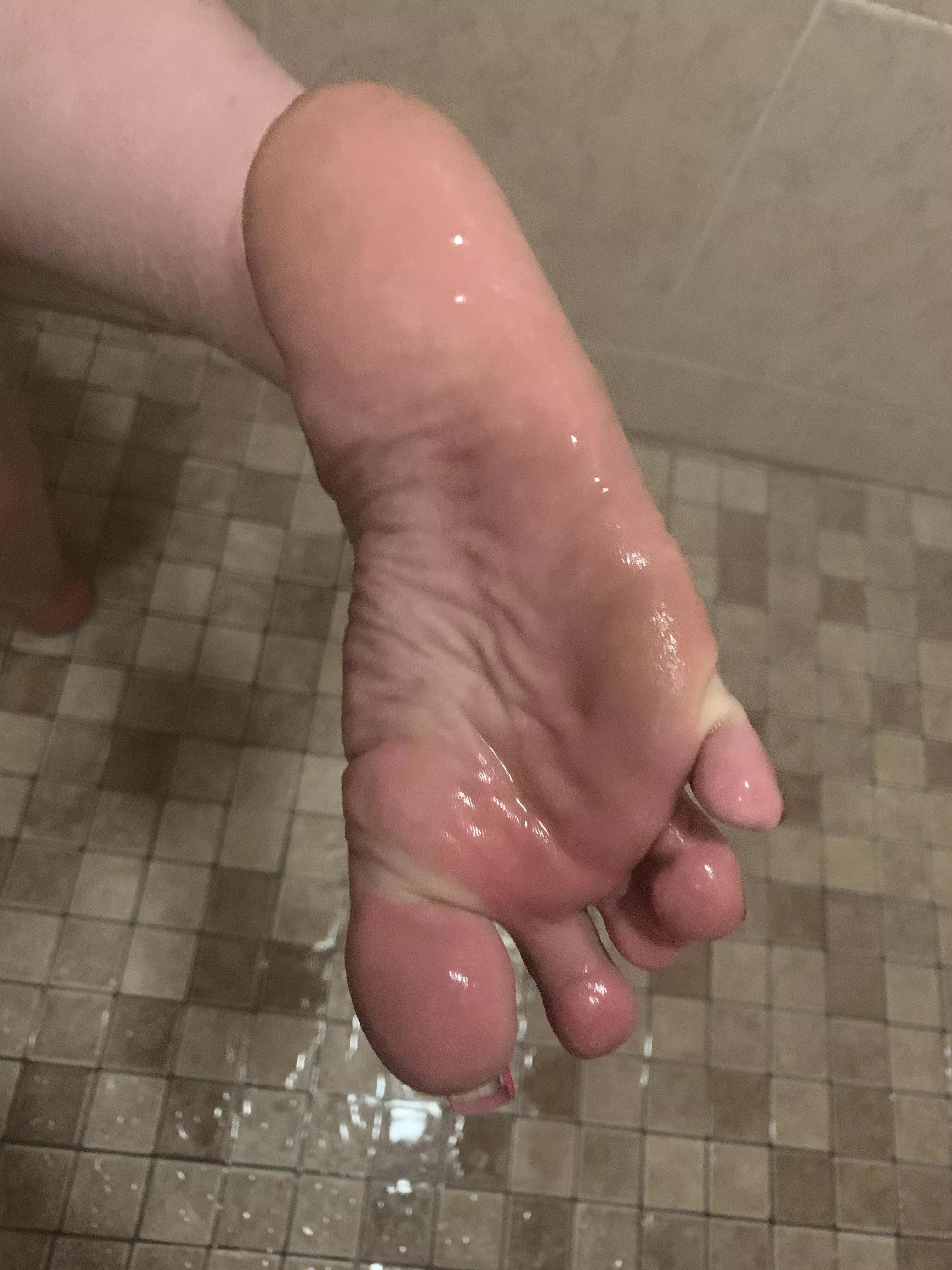 Thick and wet soles 💦
