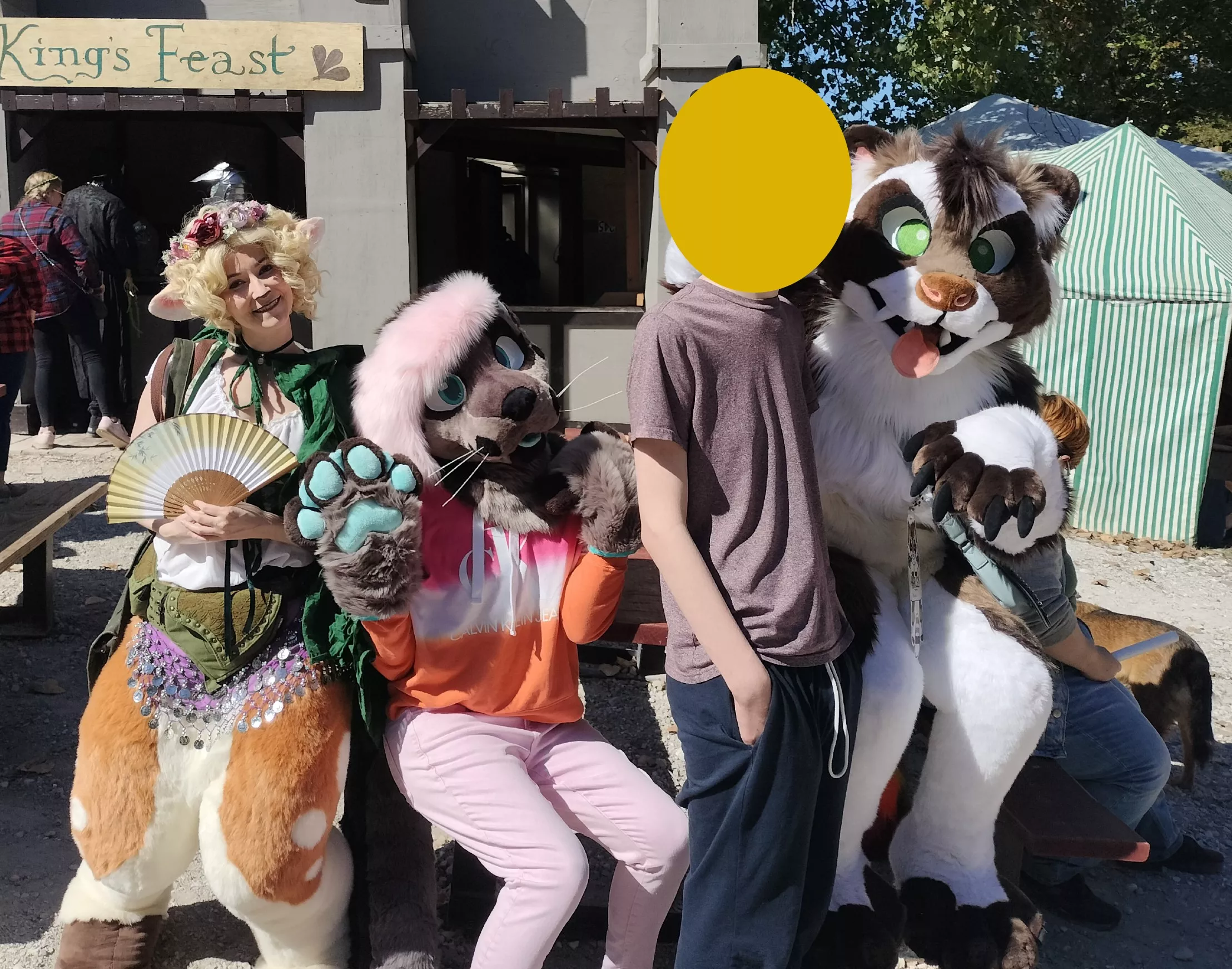 Flew out to STL Ren-fest and met these cuties!