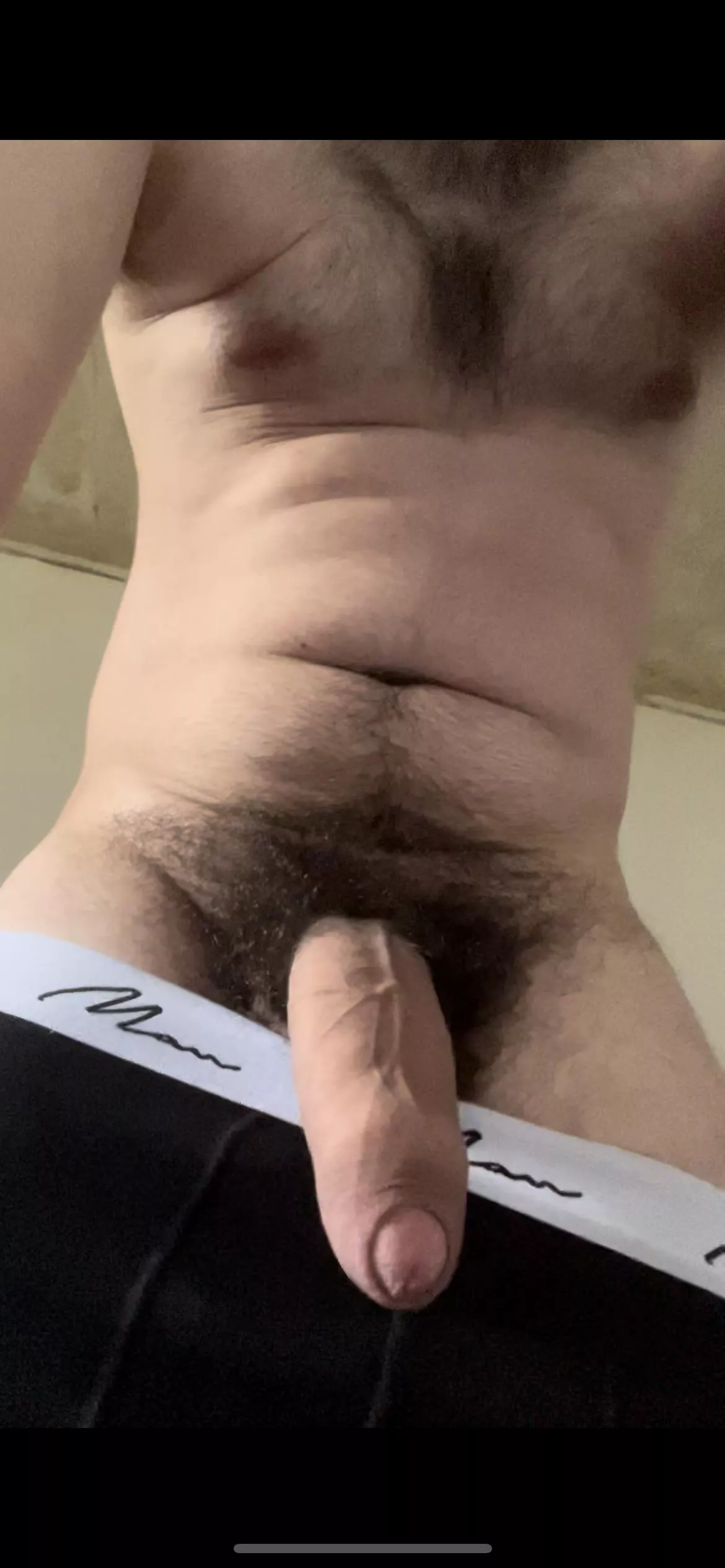I’m growing a nice chest bush🌲😈 Dms open 💪🏼 I’m growing a nice chest bush🌲😈 Dms open 💪🏼