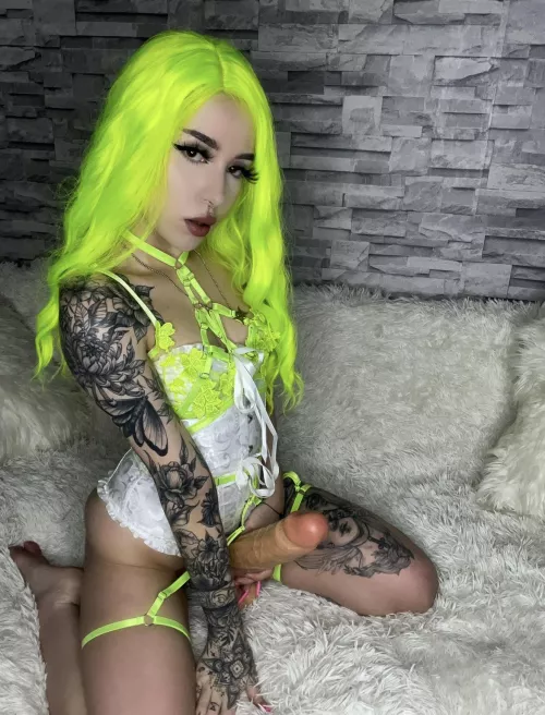 Let’s start this locktober off right. Hand over your keys, it’s time to train your ass