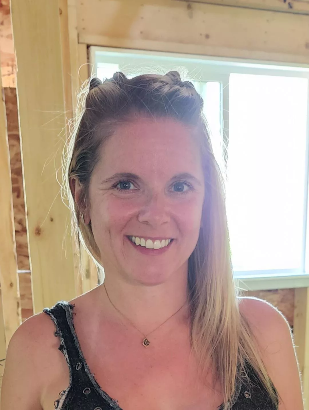 people tell me im the hottest milf on reddit :)