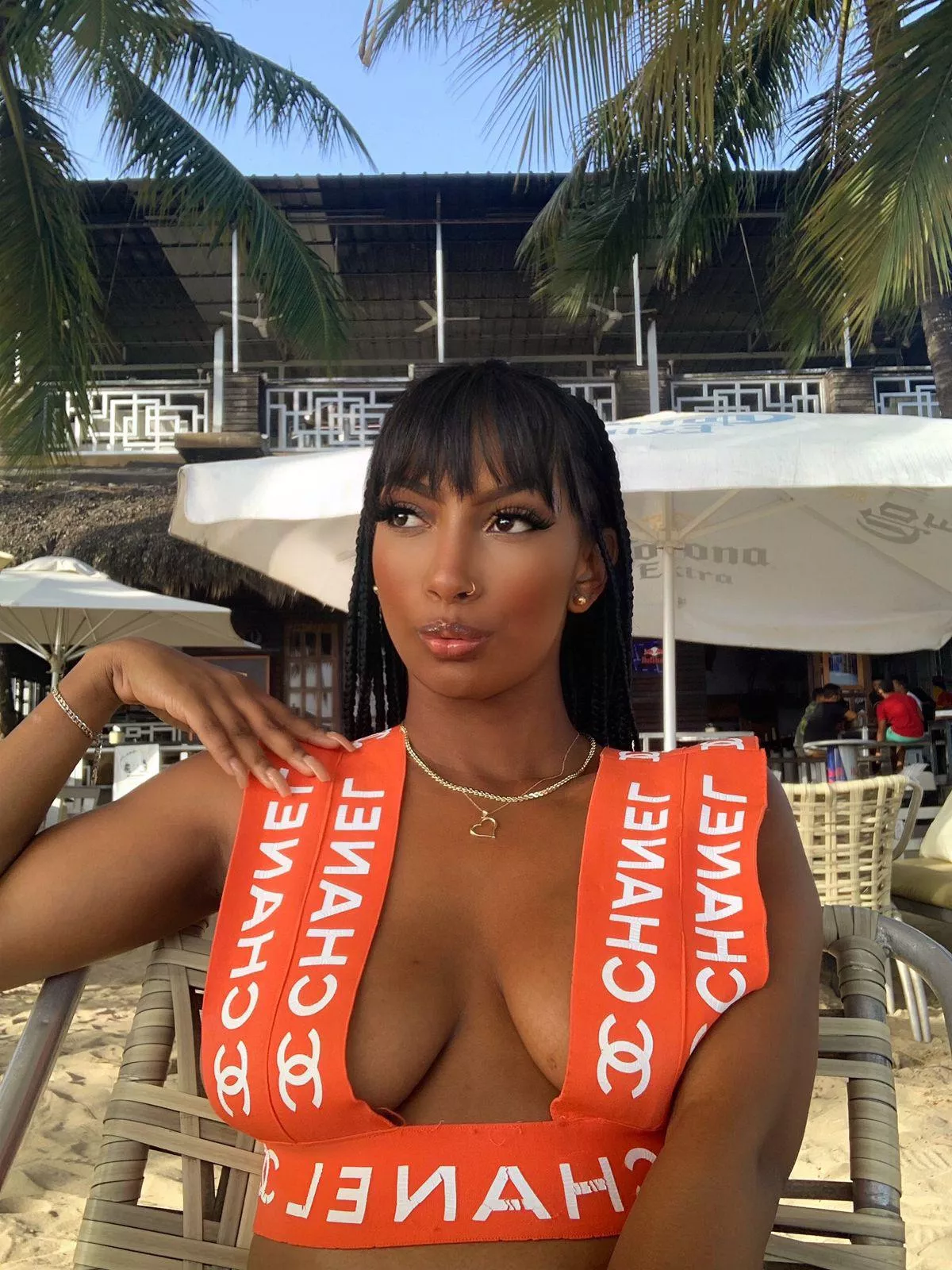 The girls are a little shy 😈 but once you start rubbing and sucking on my nipples👅 the 😻 get 💦