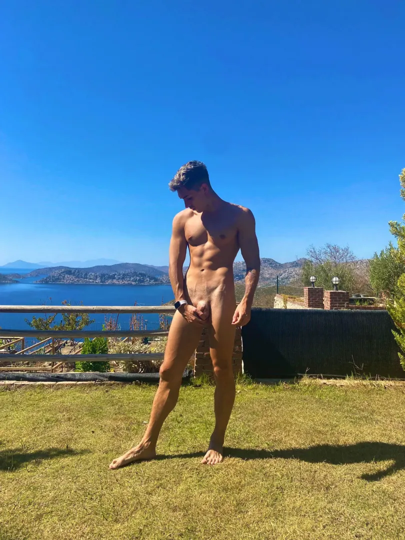 Hey how are u ?😍 Wanna chat follow me than write me 😈