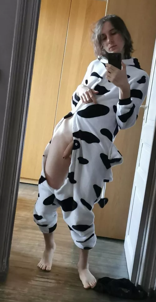 Hi, here's my face! Exposing myself makes me so horny... what do you guys think?