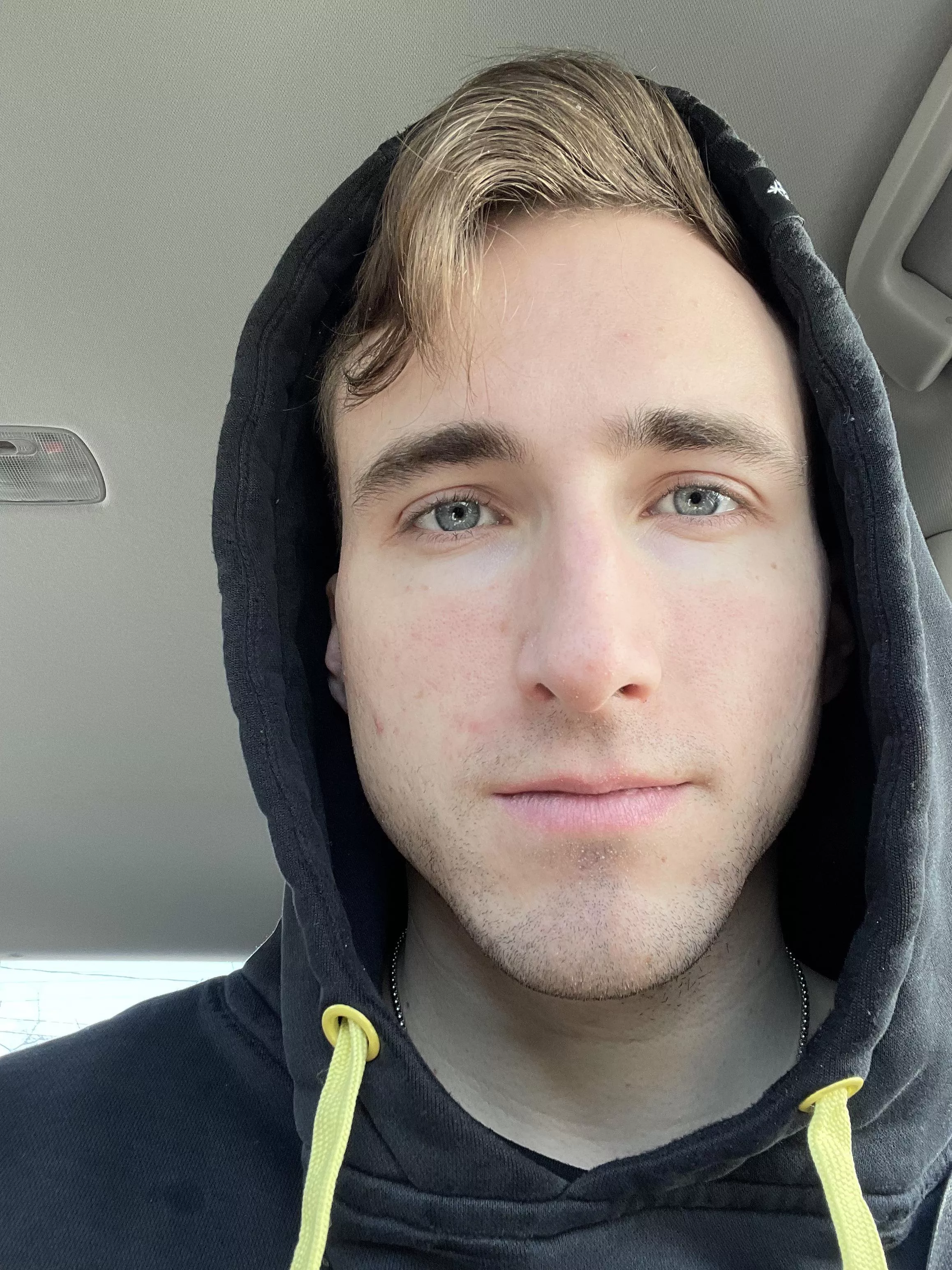 I thought the yellow makes me extra cute 😌