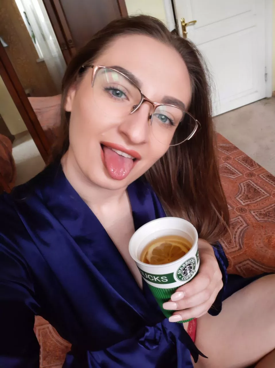 My tongue is so wet😍