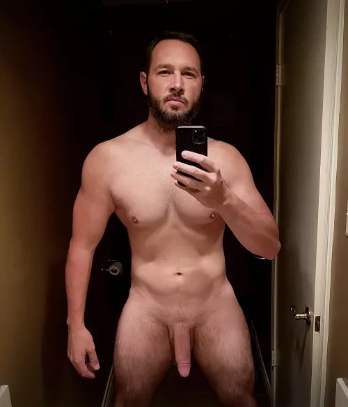New place, new bathroom mirror, new naked selfie. I’ll keep doing it till y’all hate it!