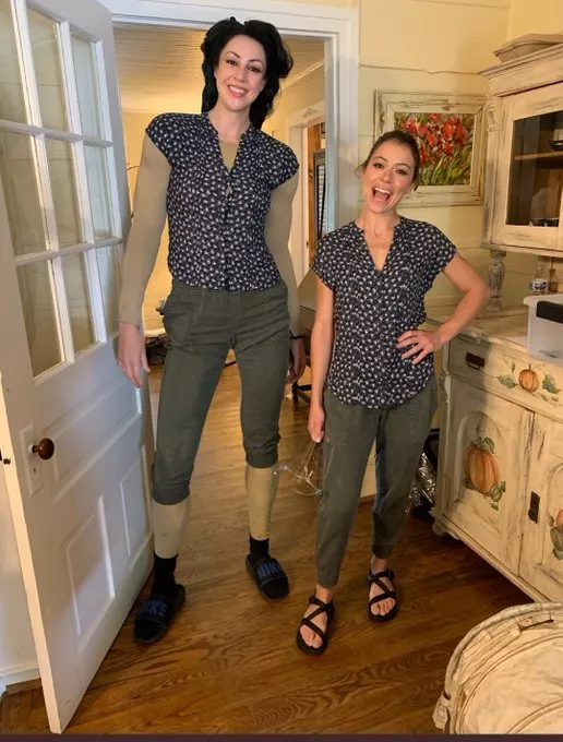 Tatiana Maslany & On-Set She-Hulk Reference, Malia Arrayah.