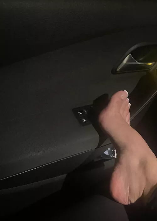 Wanna make a pitstop at the hills for a massage with a view? 🤤