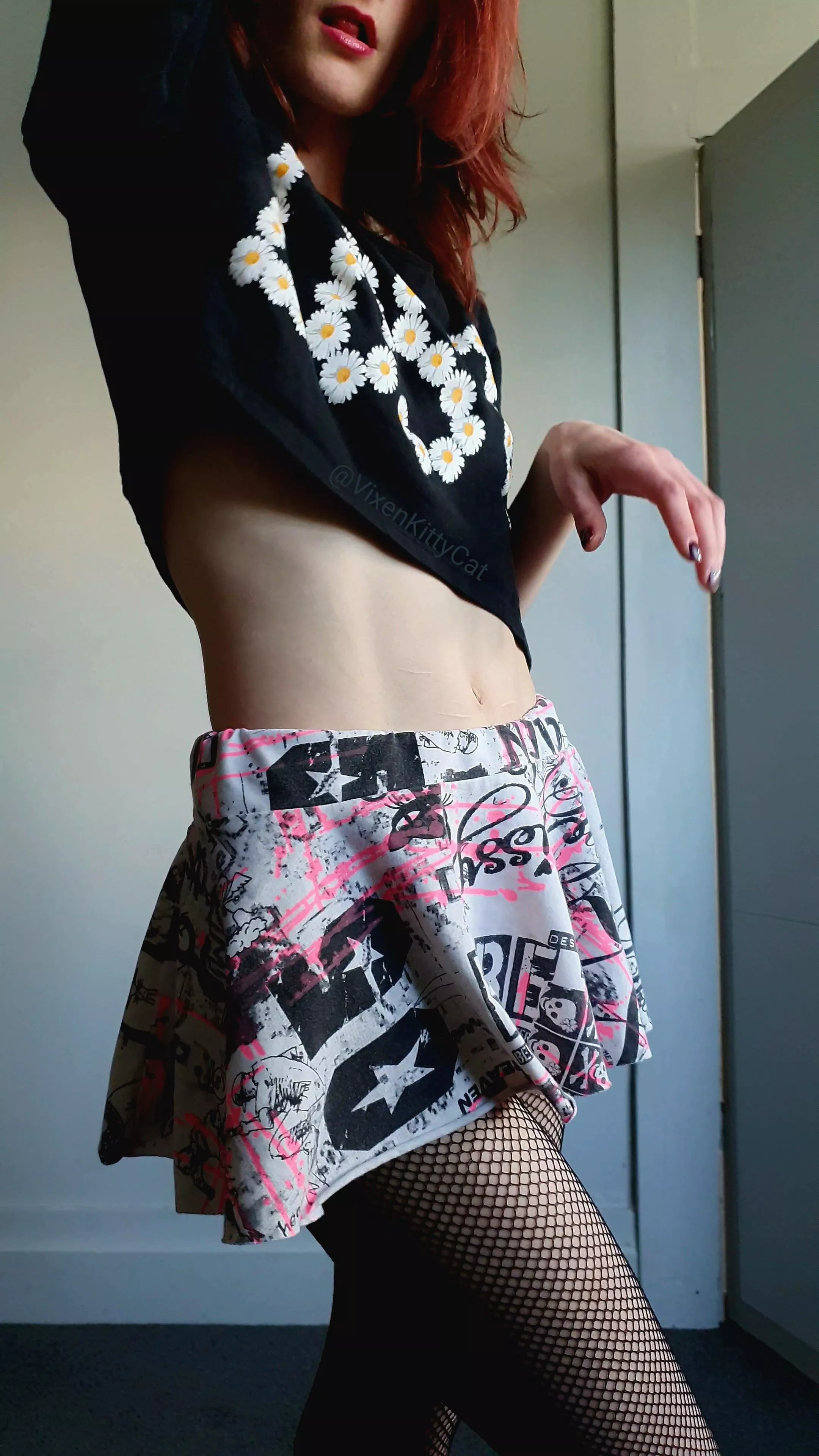 Whi needs Activewear when a crop top and short skirt work just as well😉