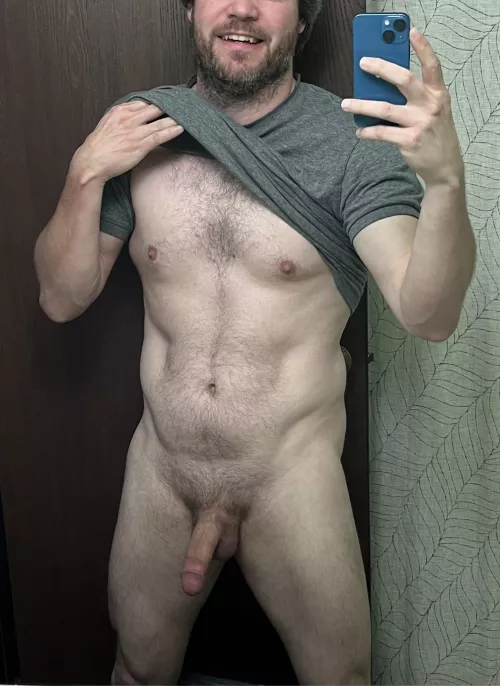 (39) Needs a little tug