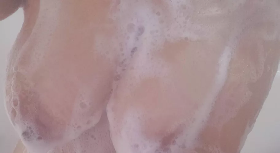 bored housewife needing attention from a woman who knows what she is doing π