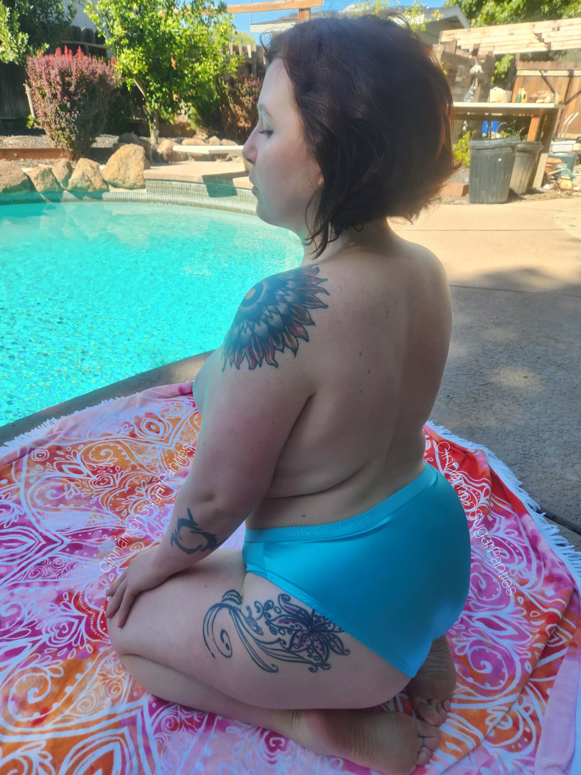 Enjoying the last days of summer by the pool