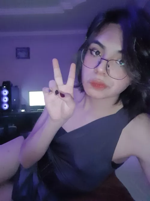 Hiii wanna help me sleep? 🥺