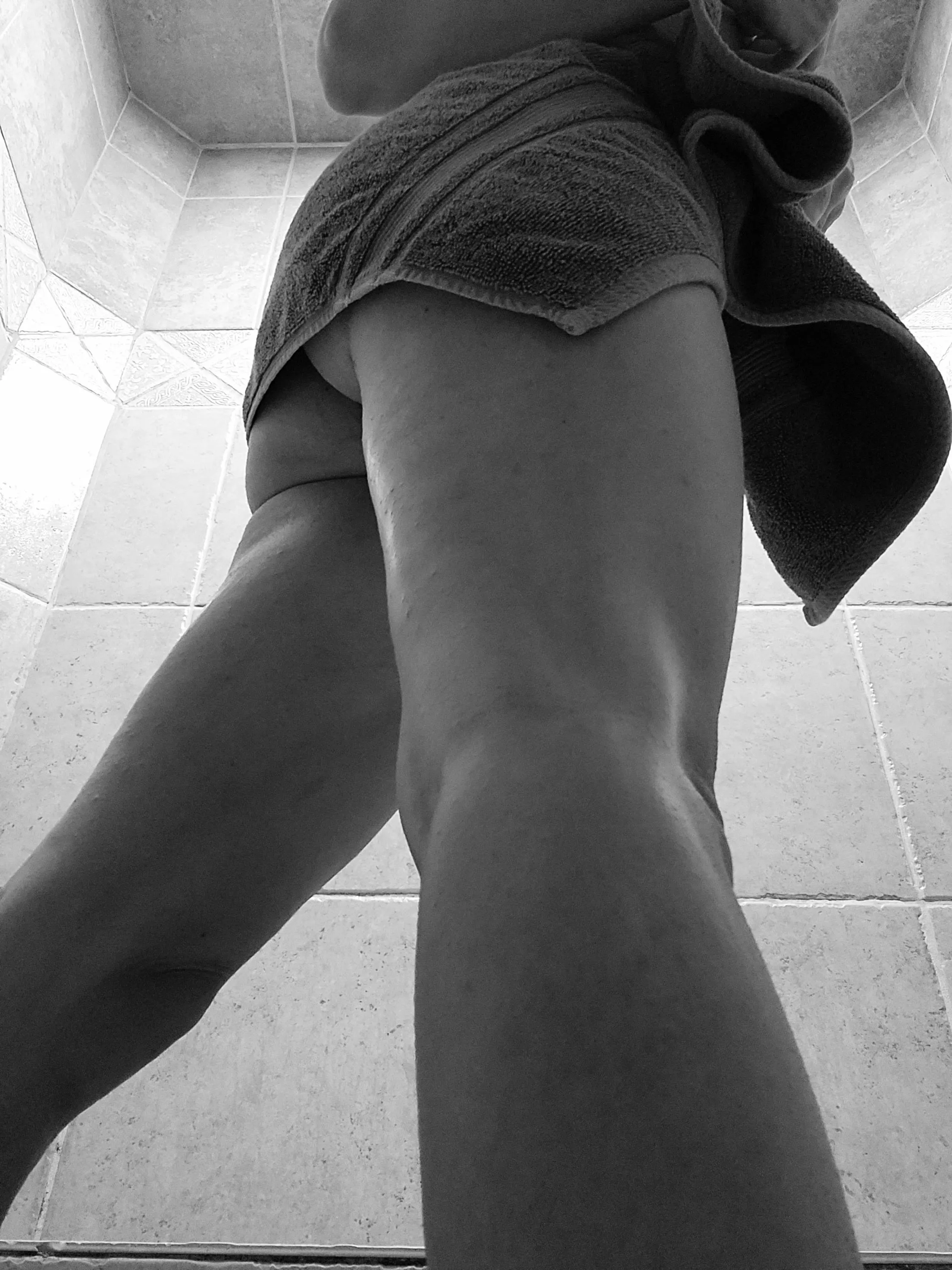 Need a hand toweling off... Need a hand toweling off...