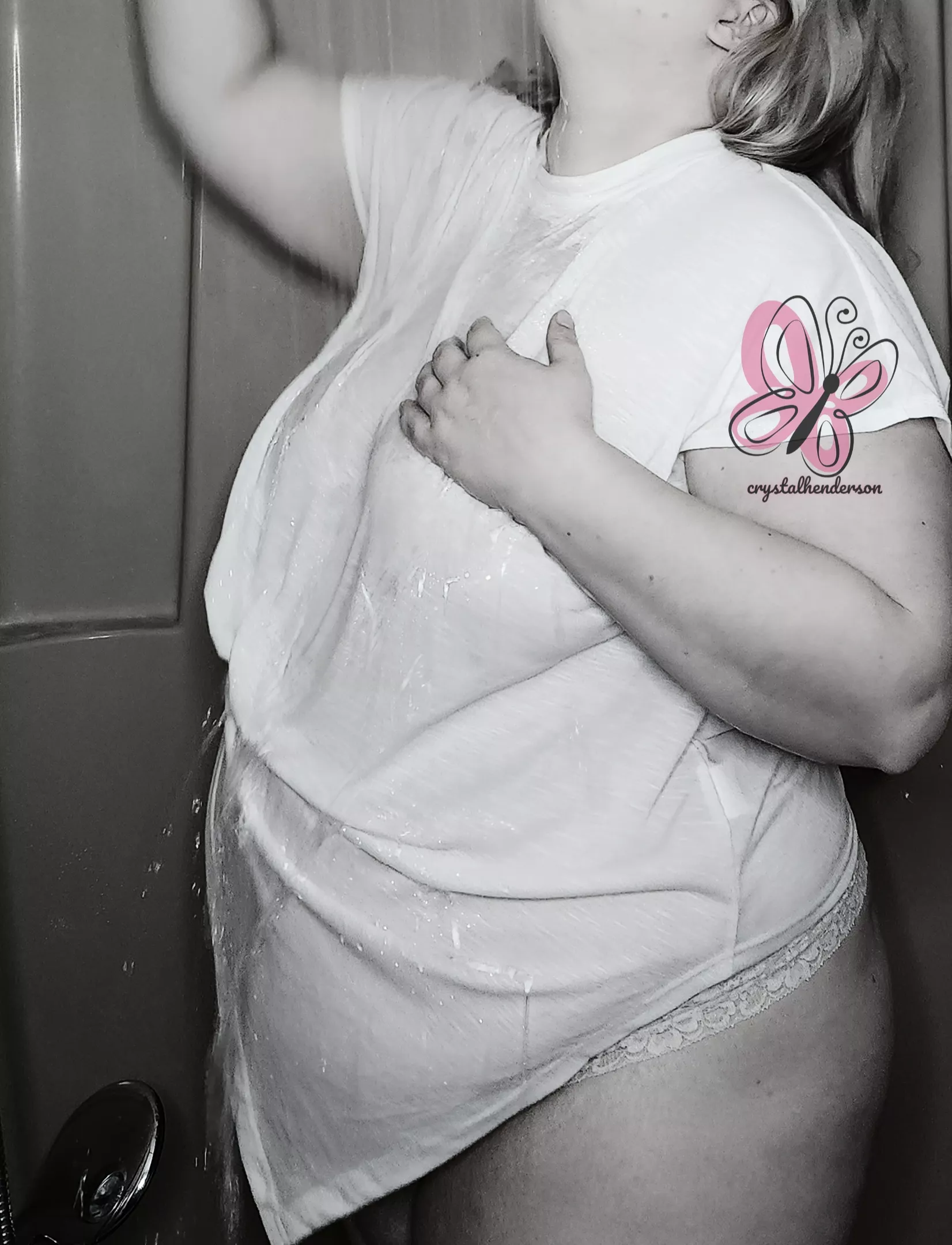 Oops... I got my tshirt wet🙈