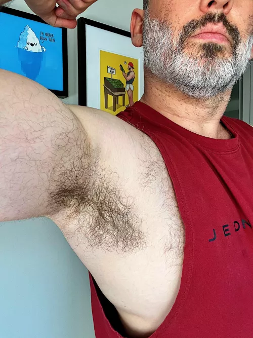 Smelling like arm day 💪🏼