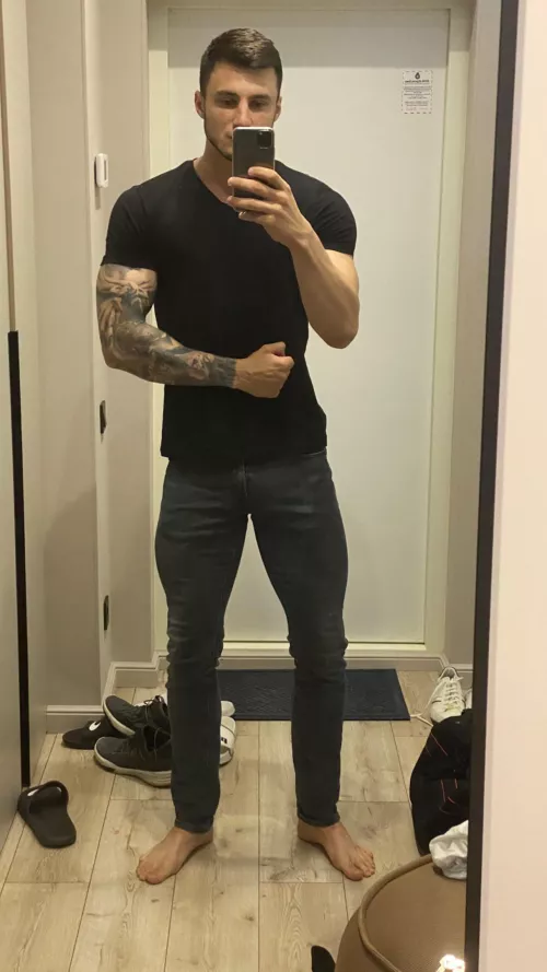 Some flexing ? 🤷‍♂️😅