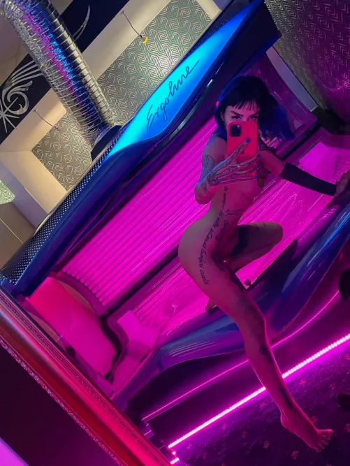 The kind of girl that would wear a butt plug to dinner with your parents