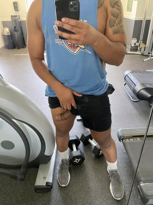 Took my first public nude today 😅I was honestly too scared to pop the whole thing out but enjoy 😇