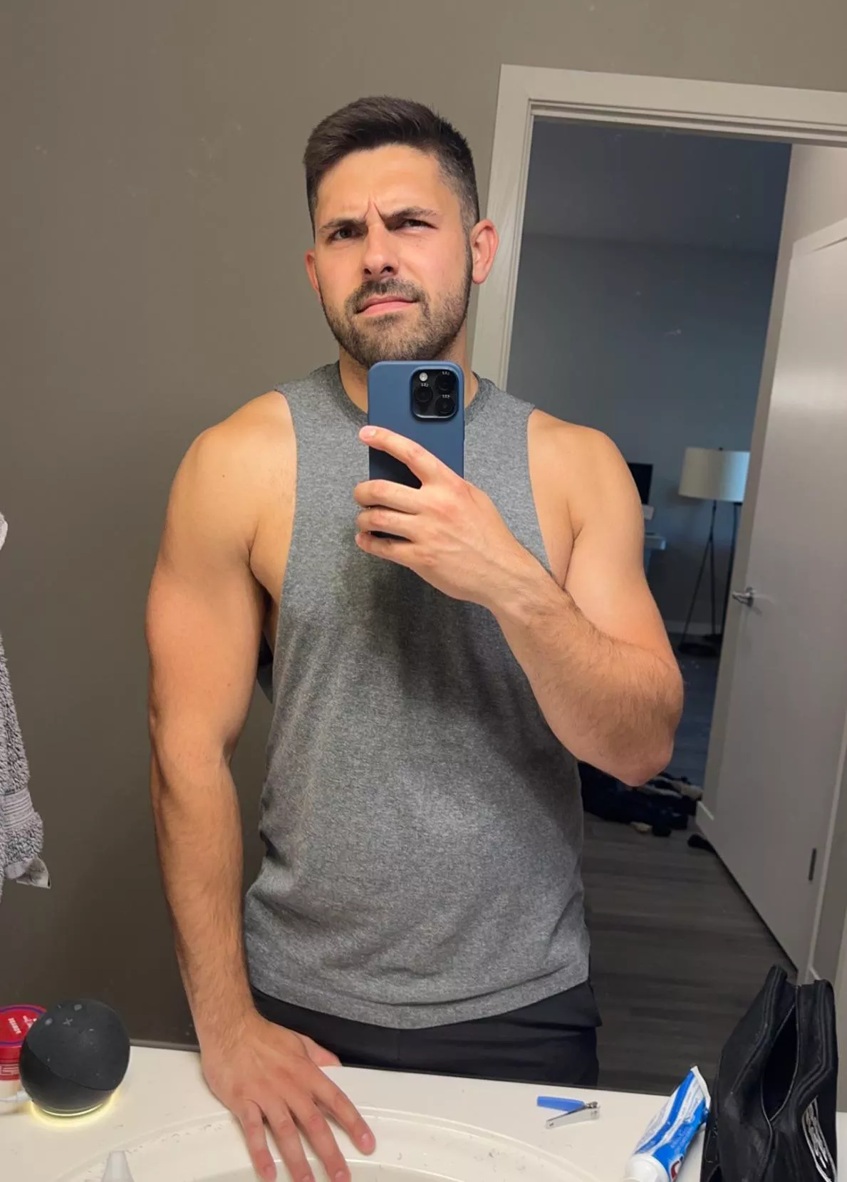 What are you lookin at bro?🤨🤨