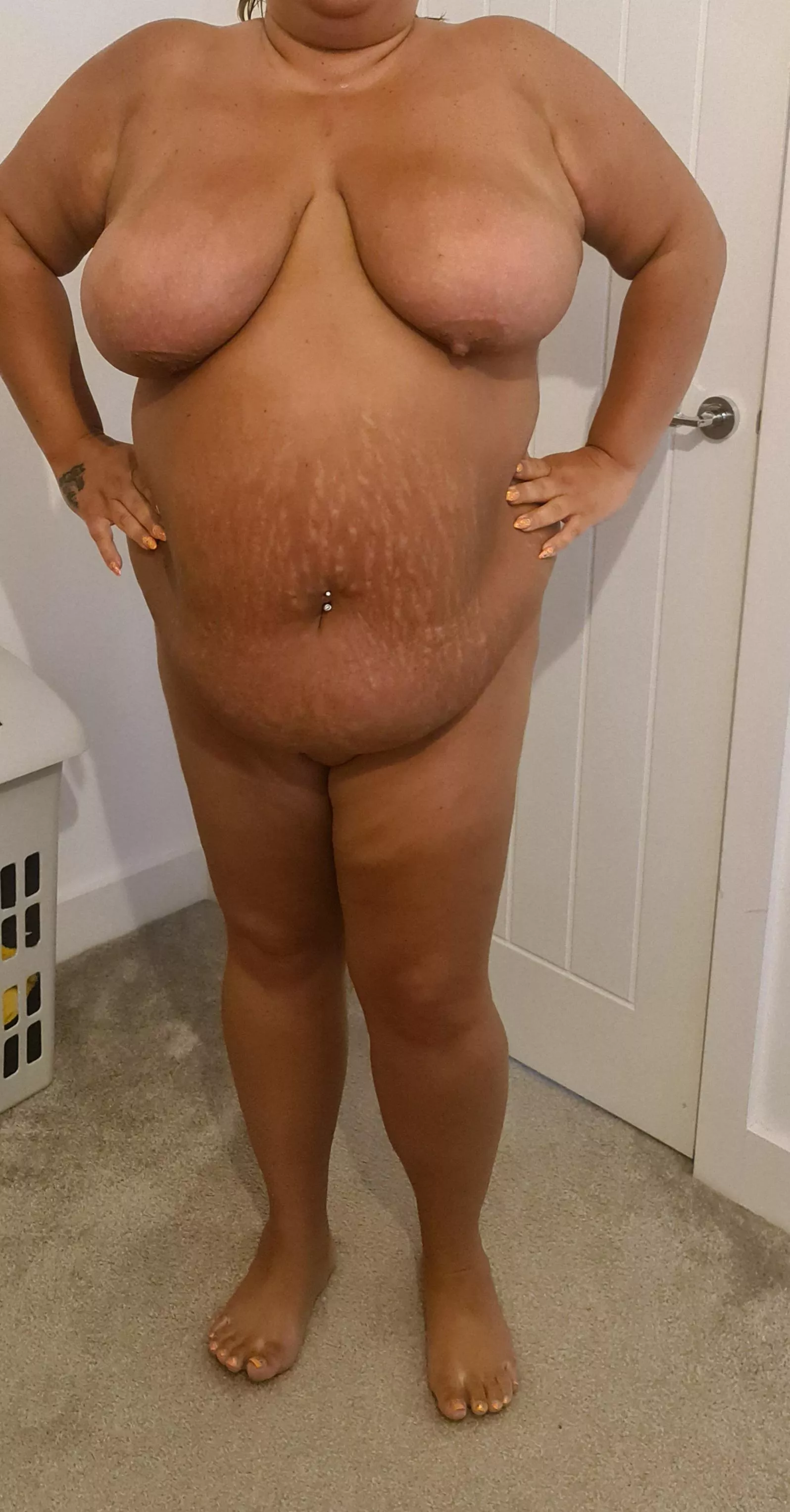 37f like being naked, often get naked in front of others enjoy being an exhibitionist