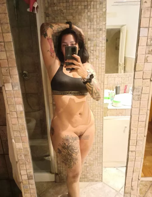 a quick selfie before shower