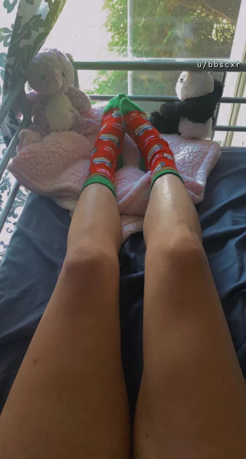 any car enthusiasts with sock fetish? 🖤