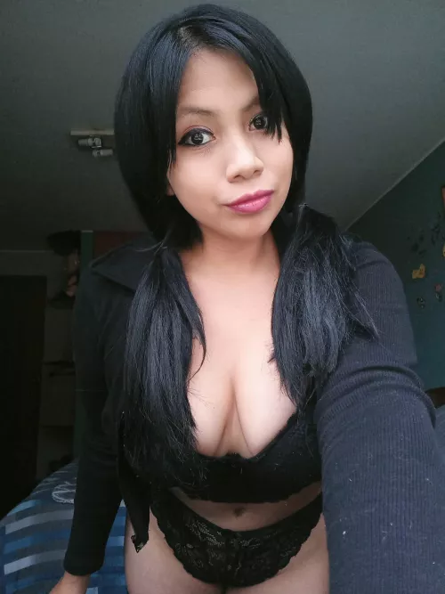 Look me in the eyes 👀