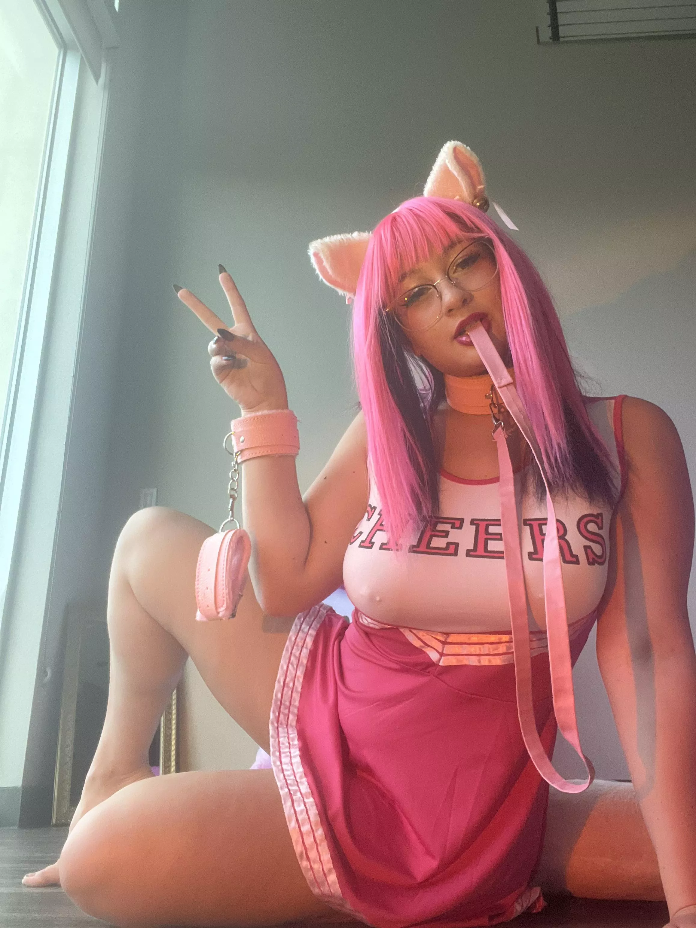 Meow I need to go for a walk 🥹