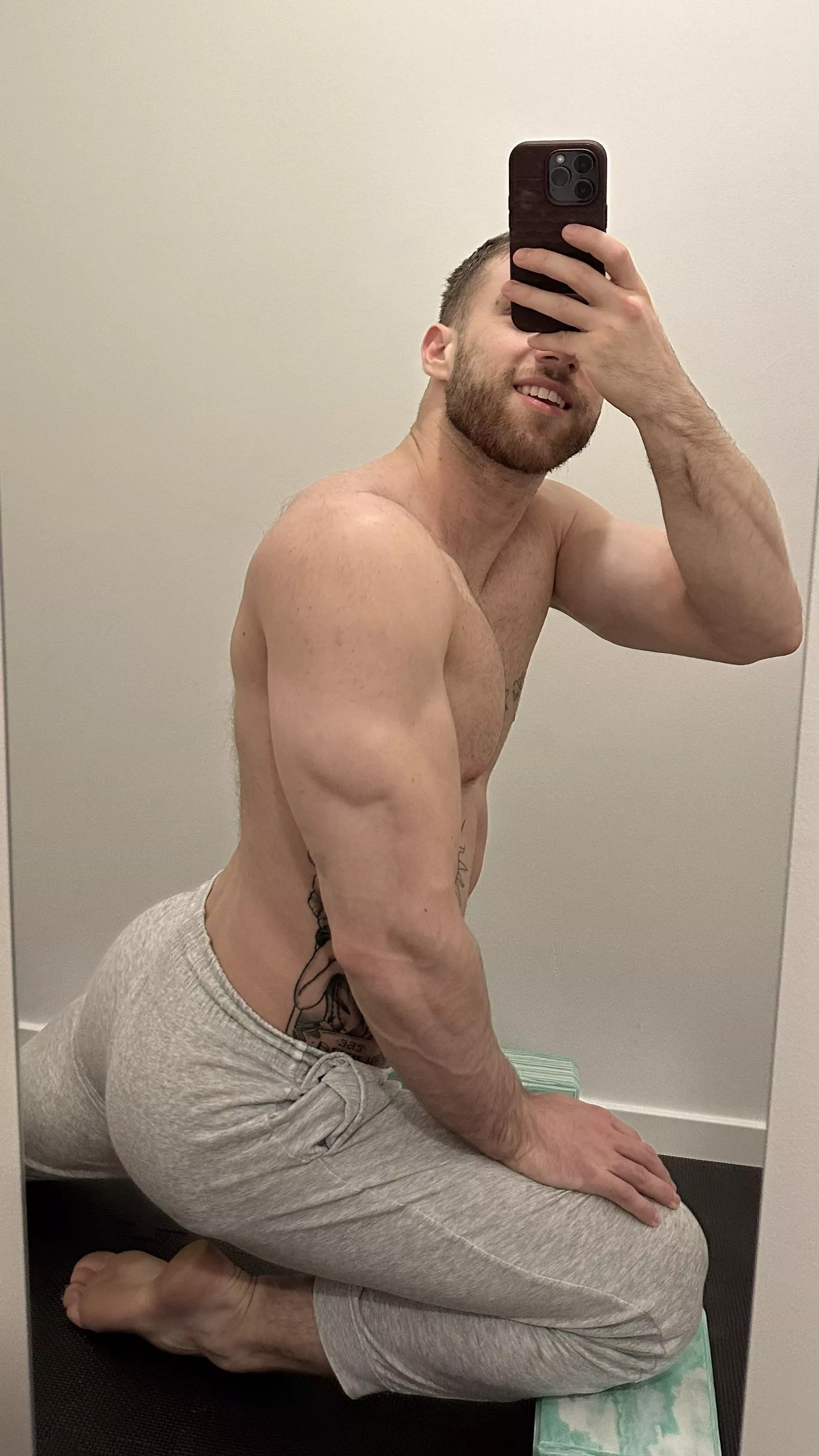 Night yoga 🧘‍♀️ 🥰