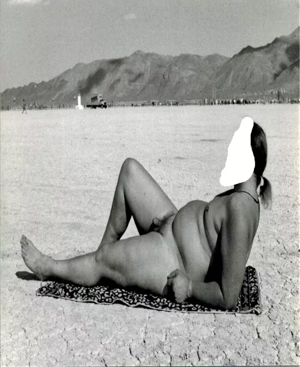 Oakhurst California - My B&W Selfie photo is me at the Burning Man fest in the Black Rock Desert. I'm a single versatile man seeking someone single and age 21+, to meet in-person for fun, FWB, NSA encounter. You live in Coarsegold, Oakhurst, Bass La