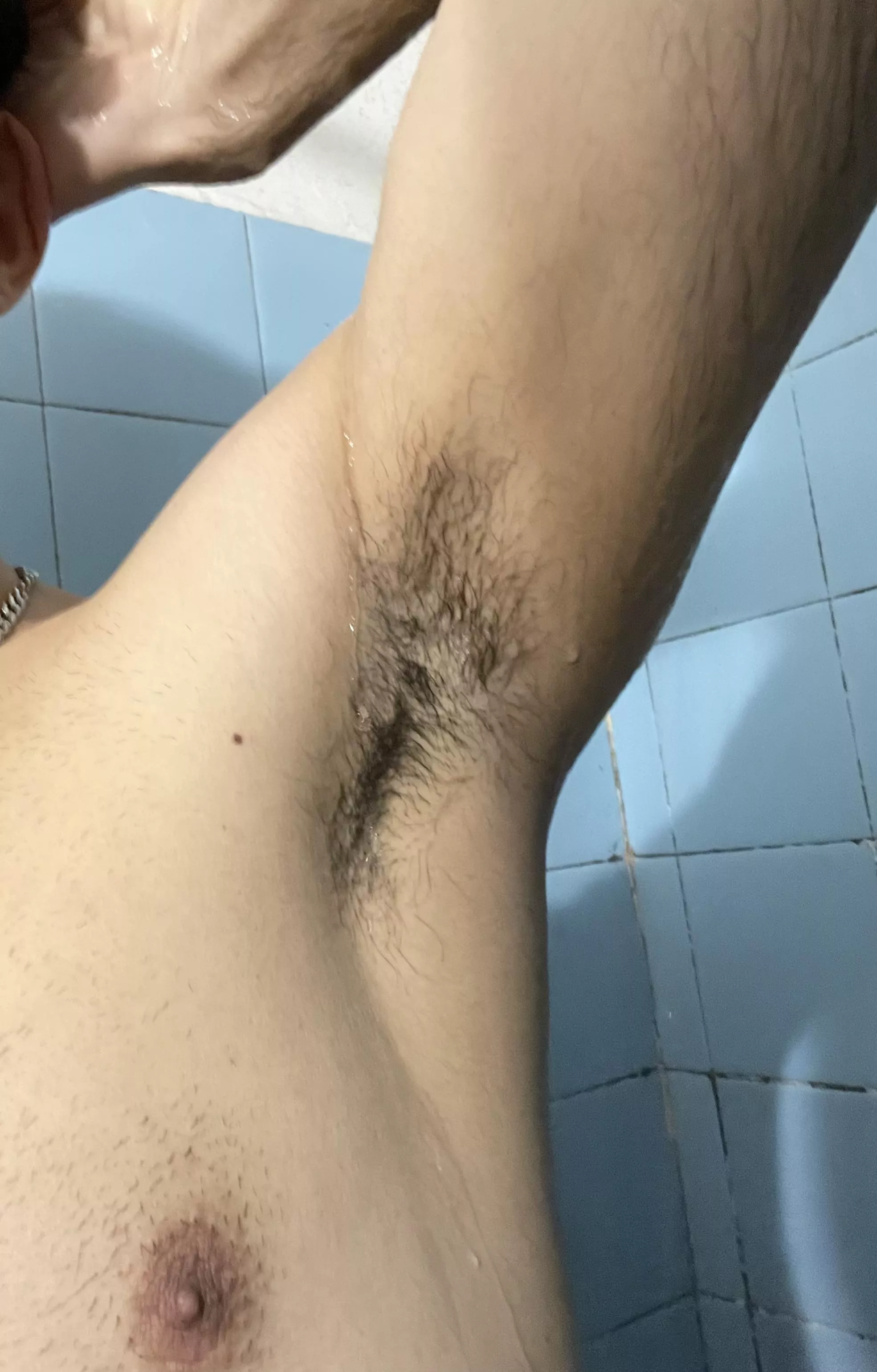 Ou men my pits grows again!!! Yeahhhhhh 😈