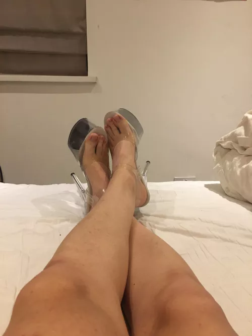 These heels make me horny. Plain and simple😈