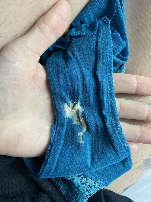 Up for grabs until it isn’t! Gym session and 24 hour wear! $30 🖤 [selling]