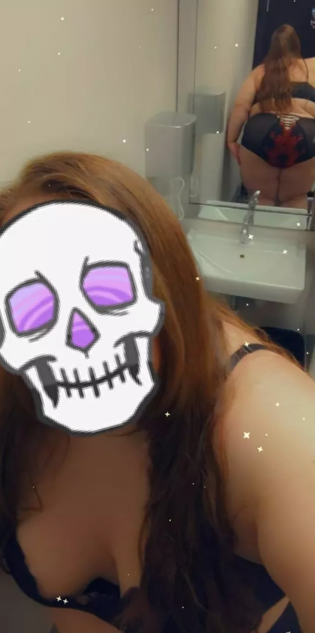 26 days until my birthday... who's gonna give me my birthday spankings...😈