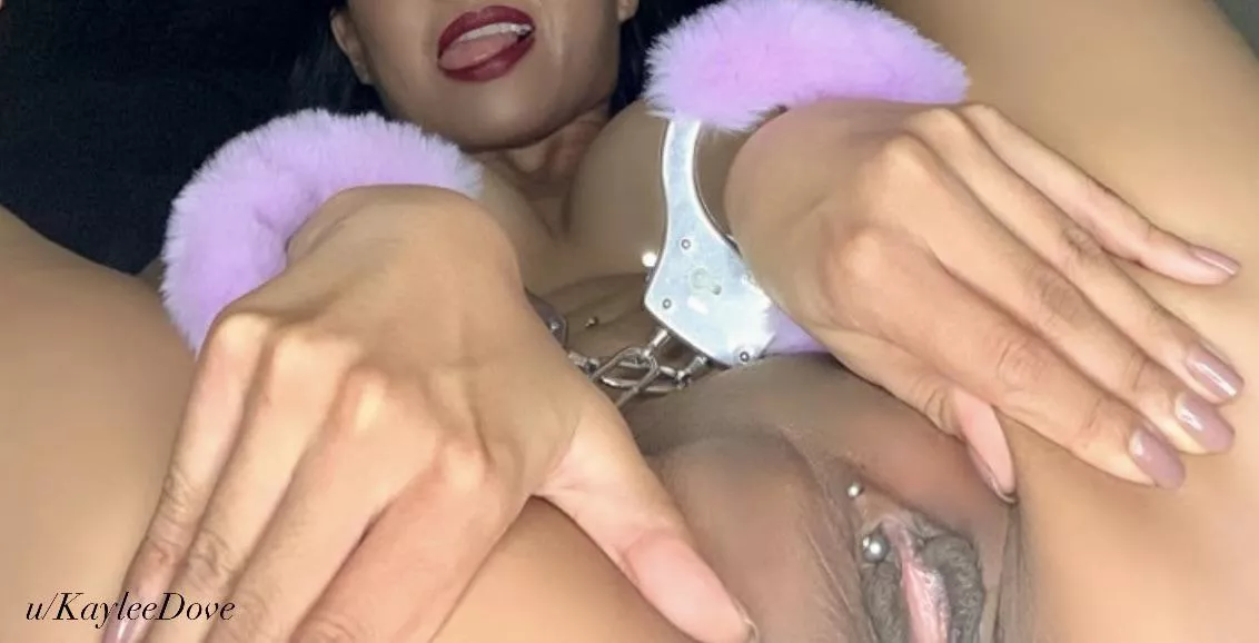 Even without these handcuffs, I’d still let you do whatever you want to me 😈👅