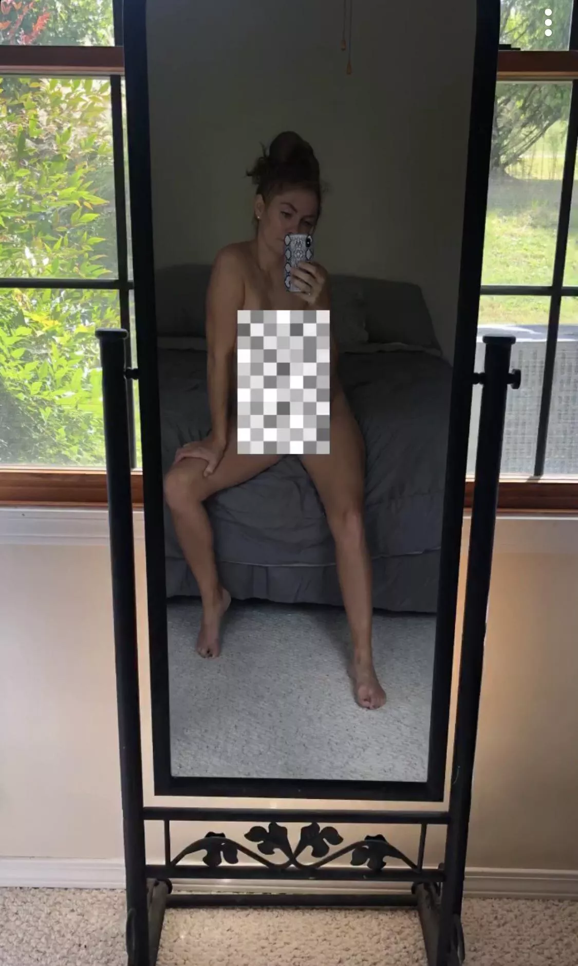 Exclusives at link in bio🥵