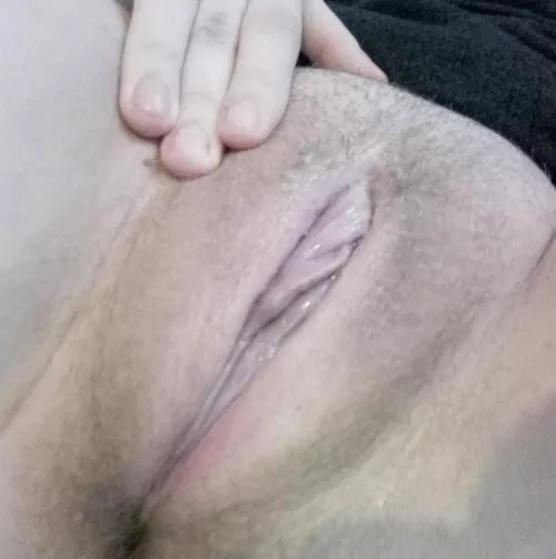 Just a little update; my pussy hairs are more visible now. I hope you all have a fantastic wednesday 😏👌