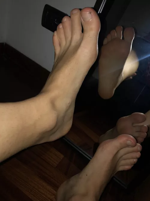 Mirror mirror on the wall, who’s the kinkyest of them all?