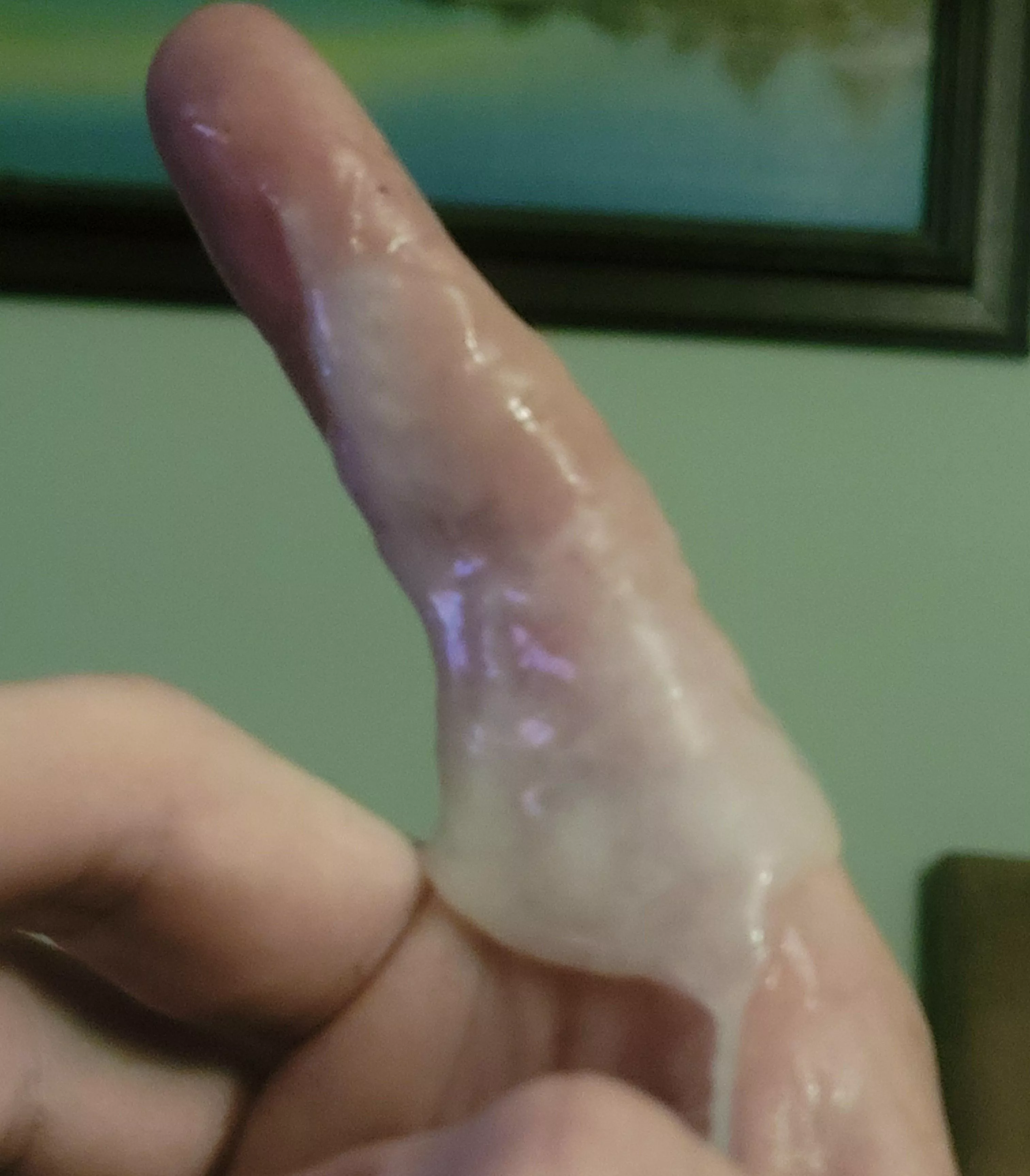 suck it off after I finger you 😏28m